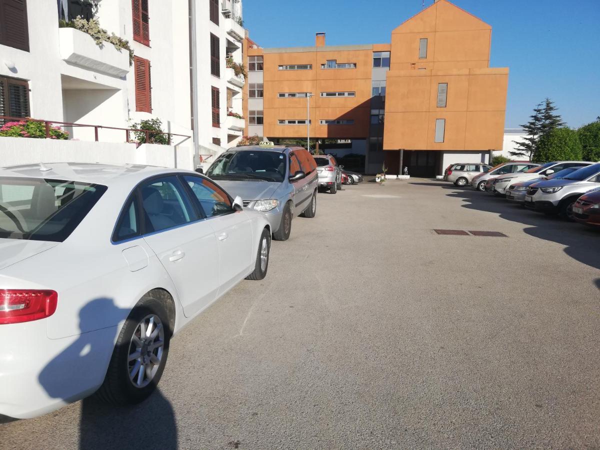 Rab Centar Due Apartment Palit Exterior foto